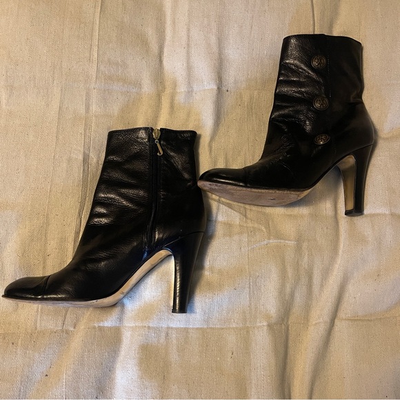Juicy Couture Ankle Boot - Picture 2 of 4
